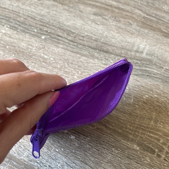 Hello Kitty Coin Purse - Picture 4 of 6